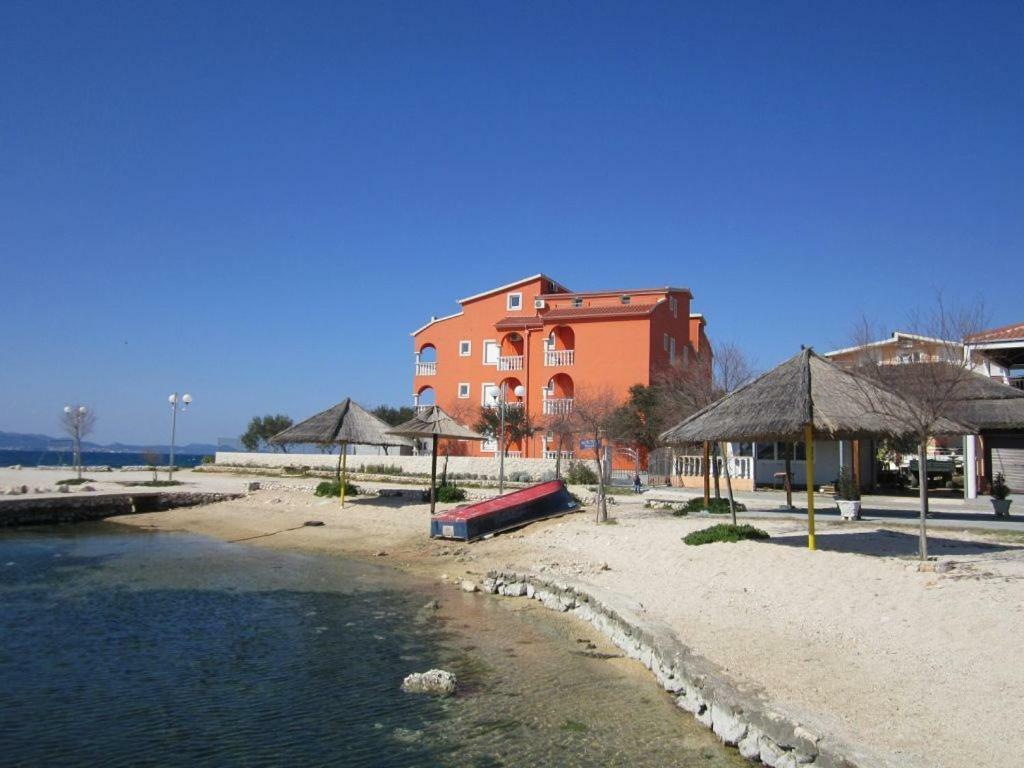 Apartment Luce And Ante Bibinje Bagian luar foto